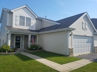 21547 Carlton St, Crest Hill, IL 60403