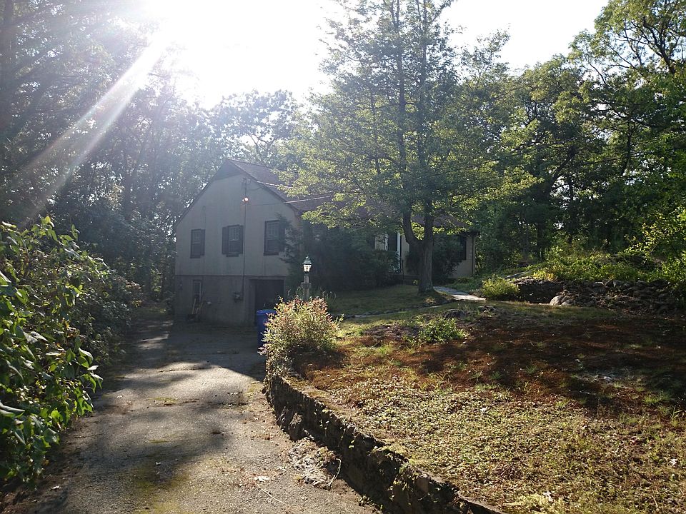 2nd image of 367 Langley Rd #1
