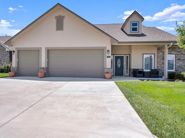 916 Veranda Cir, McPherson, KS 67460