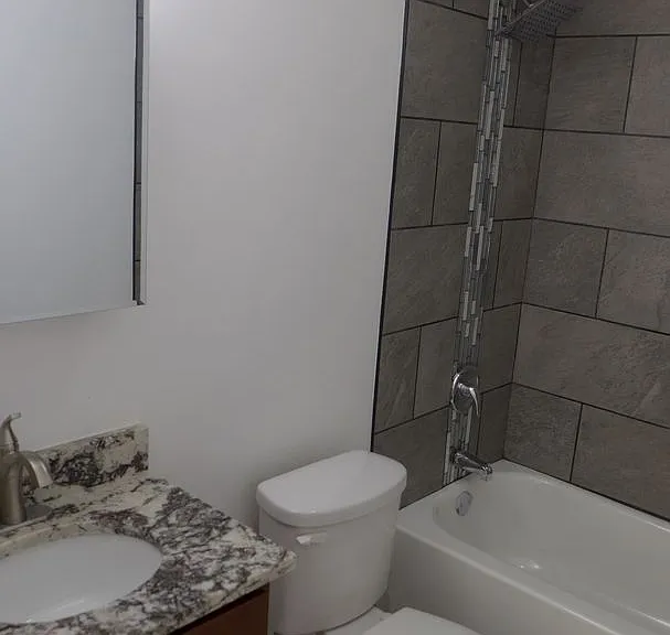 Winthrop Suites Apartments — Photo 21