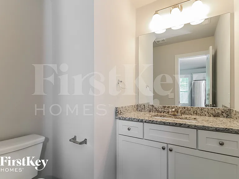 4535 Bonneville Dr — Photo 17