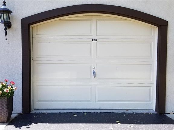 2nd image of 686 Northridge Dr APT 109