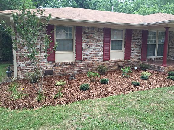 Front corner Landscaping from 2 years ago - so this has matured.