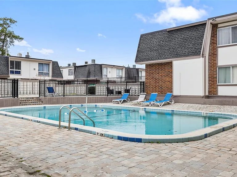 1700 SW 16th Ct #B28 — Photo 17