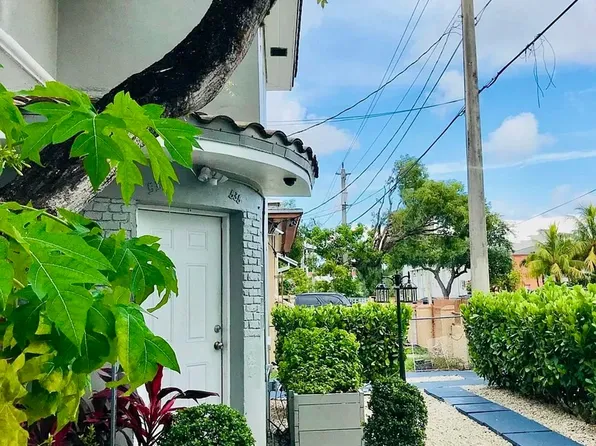 535 NE 68th St, Miami, FL 33138