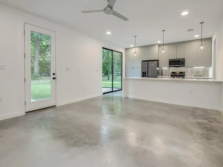 1807 Holly St #B — Photo 5