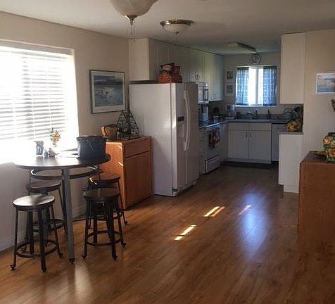 3rd image of 7202 NE 44th Way