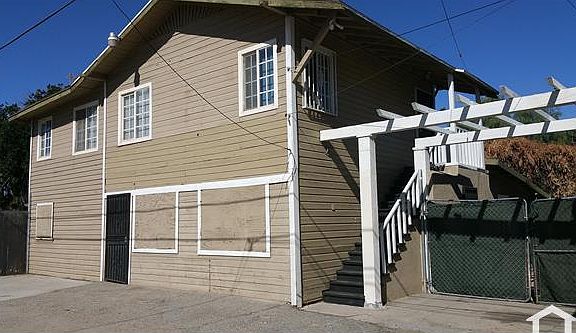 3rd image of 738 N G St