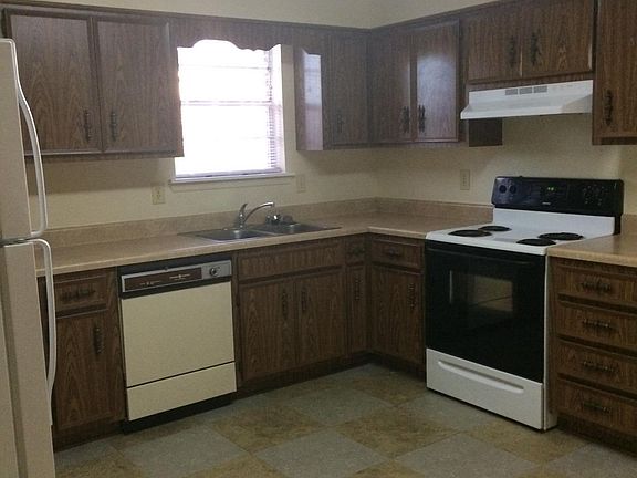 Eat-in Kitchen