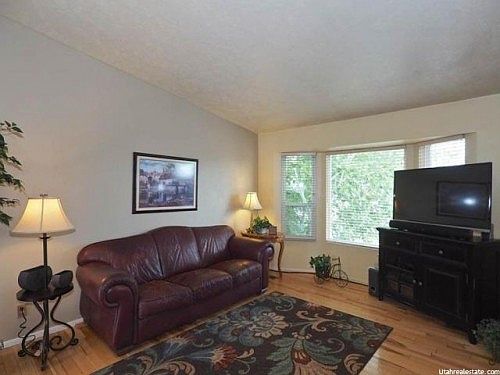 2nd image of 5525 W Lilac Ave