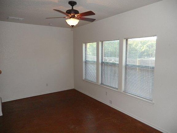 5th image of 8134 W Elizabeth Ln