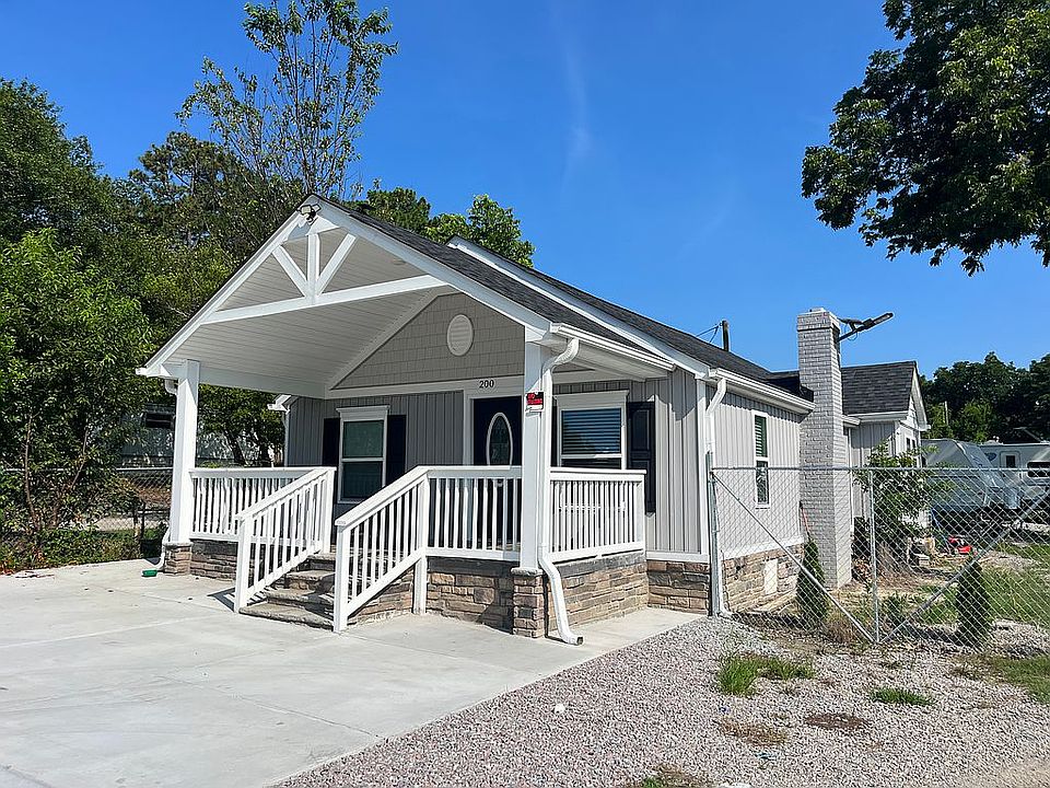 2nd image of 200 Idlewood Dr