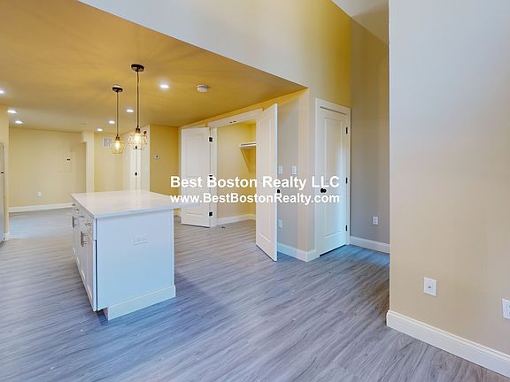 4th image of 257 Washington Ave #8