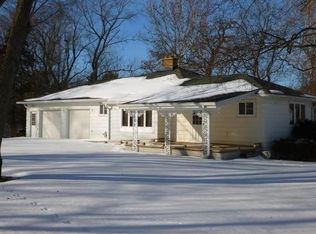 17600 W Elmwood Rd, New Berlin, WI 53146