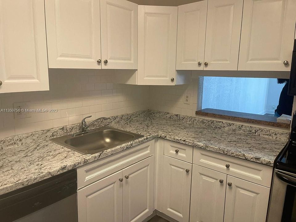 1st image of 5201 Geneva Way APT 311