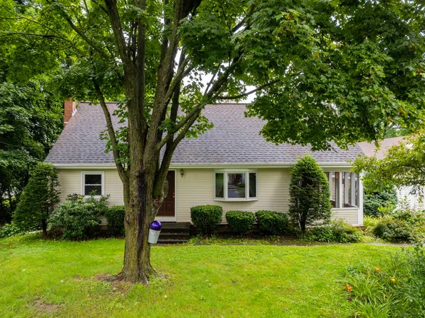 96 Wes Road, Shelburne, VT 05482