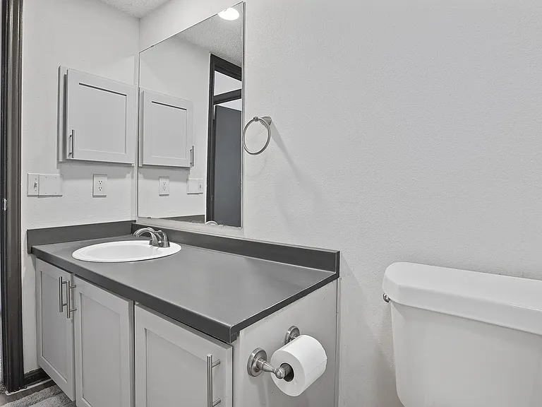 Tradewinds Apartment Homes — Photo 25