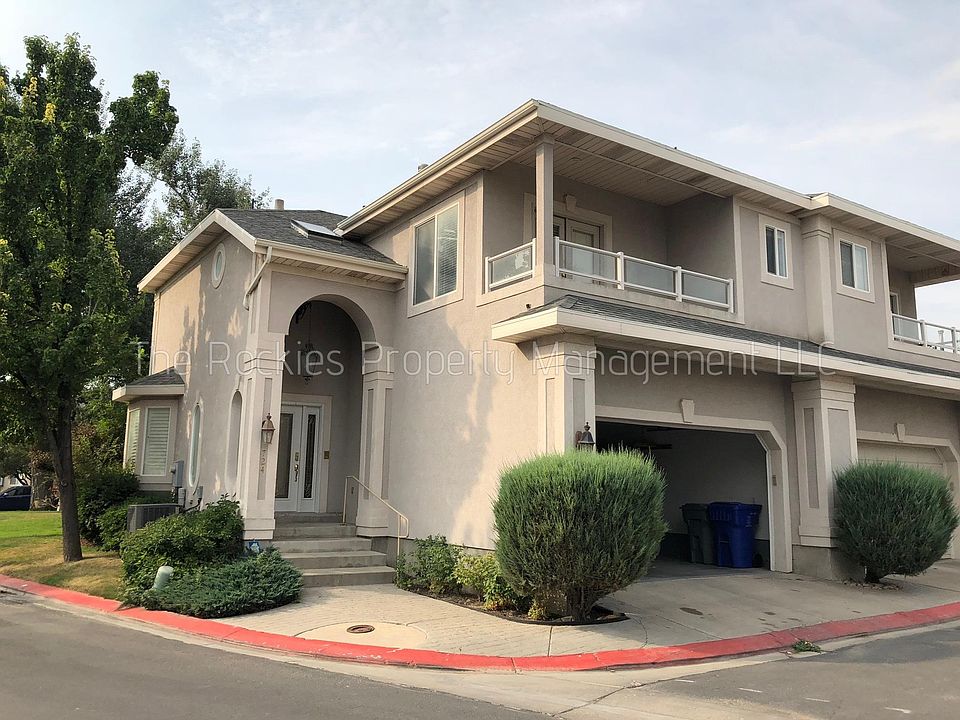 1st image of 724 S Laguna Cv
