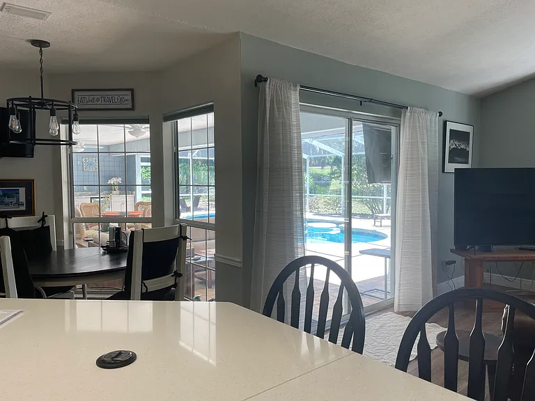 372 E Keller Ct — Photo 18