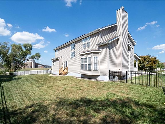 2nd image of 628 Wild Horse Creek Dr