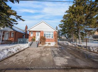 3256 Saint Clair Ave E, Toronto, ON M1L 1V8