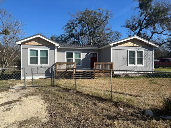 146 Owl Hollow Rd, Blum, TX 76627