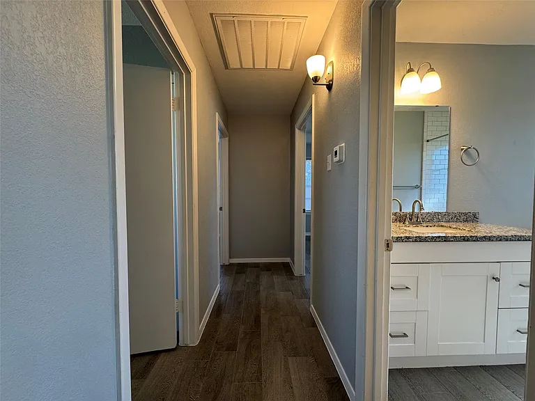 514 Bertloma St — Photo 12