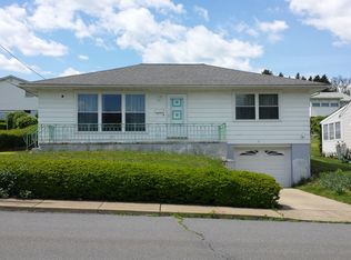 301 Schrader St, Taylor, PA 18517