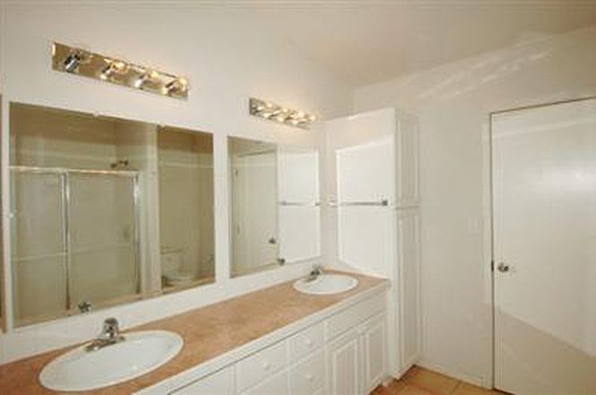 2nd image of 49 N Paseo De Angel
