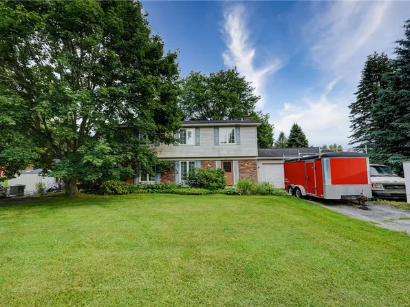 7416 Trillium Trl, Victor, NY 14564