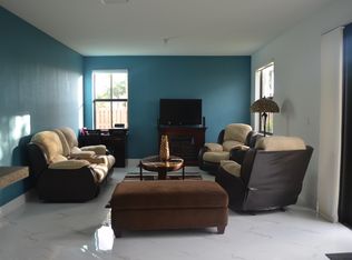 1008 NW 99th Ave, Miami, FL 33172