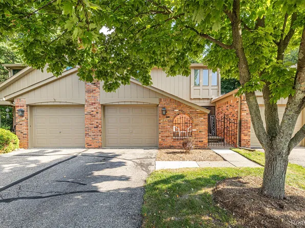 1805 Van Hill Ct, Rochester, MI 48309