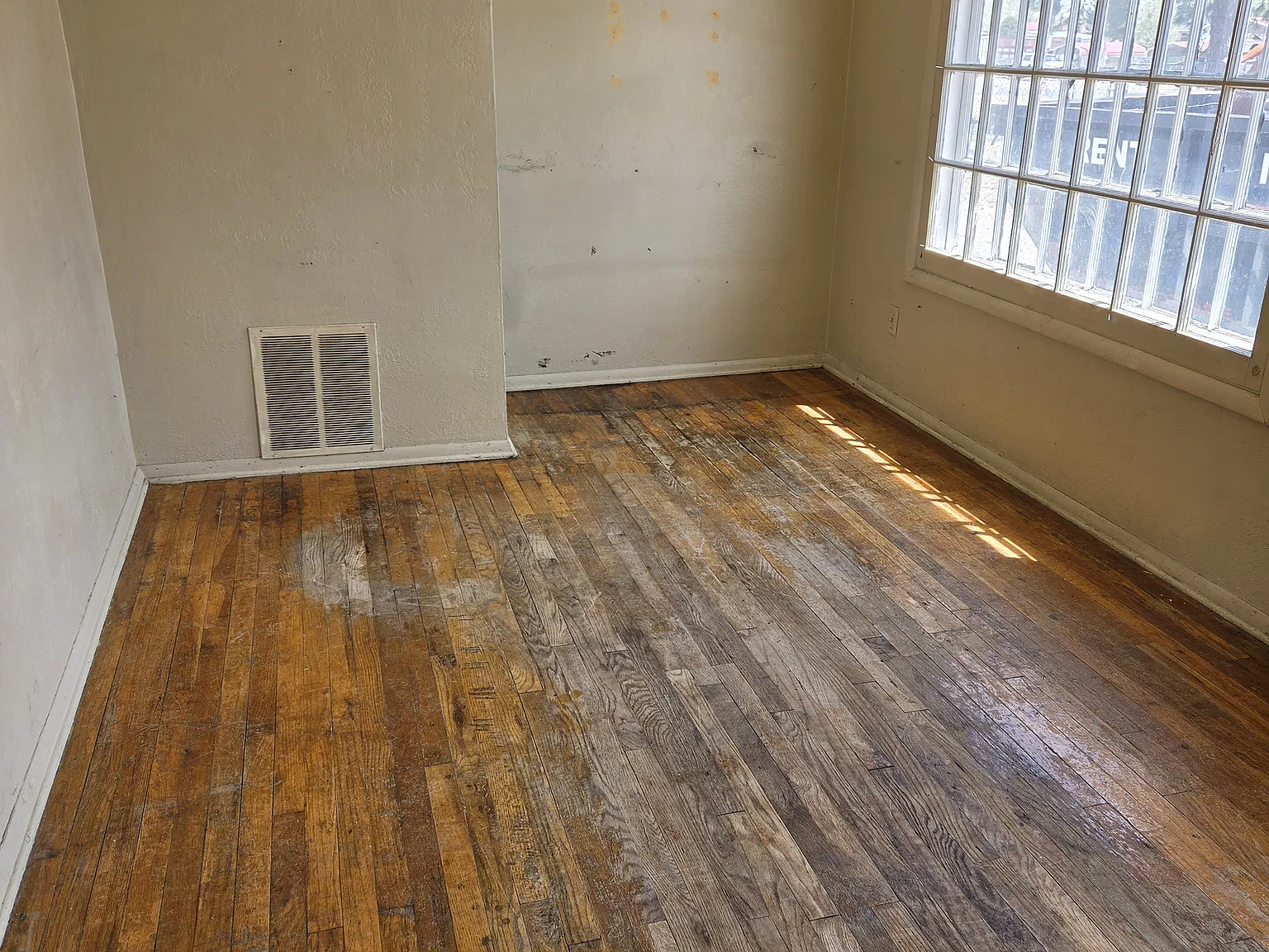 1 bed, 750 sqft, $575 — Photo 4