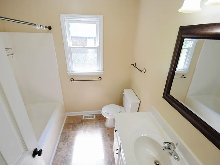 5050 Summer Ridge Rd — Photo 7