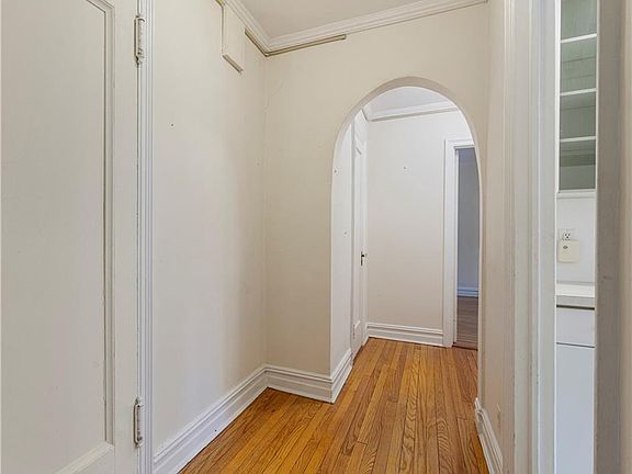 5th image of 10 Nosband Ave APT 3B