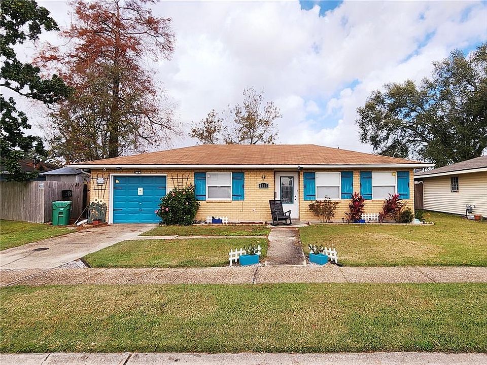 1st image of 1913 S Forest Lawn Dr