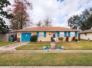 1913 S Forest Lawn Dr, Gretna, LA 70056