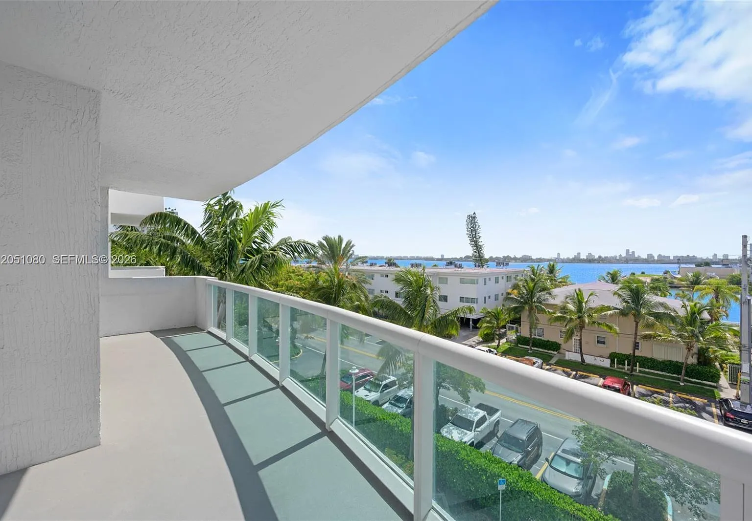 360 Condo B — Photo 2