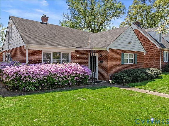 3rd image of 2205 Wedgewood Ave