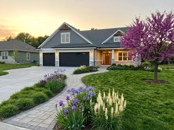 N55W25226 Crescent Hill DRIVE, Sussex, WI 53089