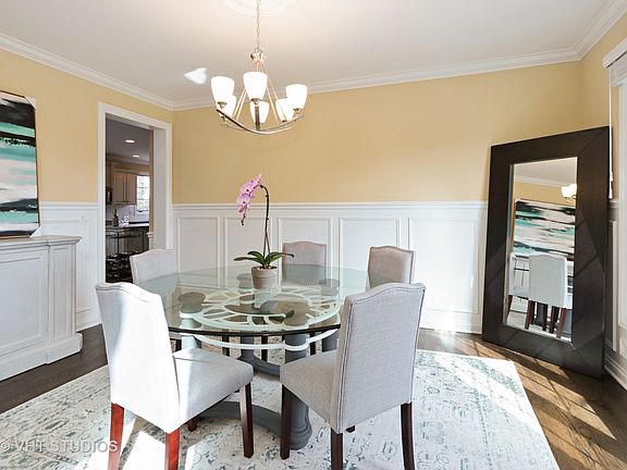 5th image of 22283 W Mashie Ct