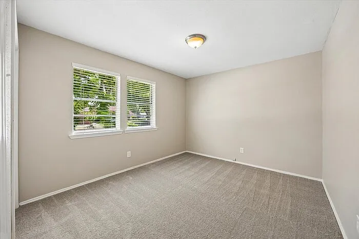 15110 Buxley St — Photo 9