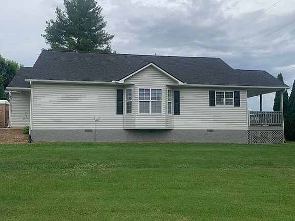 3rd image of 6 Cross Field Dr Unit 6
