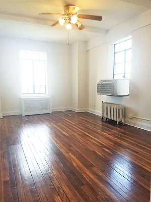 Rented by Segallis Real Estate | media 27