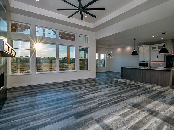 4th image of 32800 Eagleview Dr