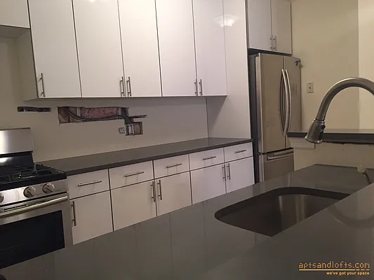 Rented by aptsandlofts.com | media 10