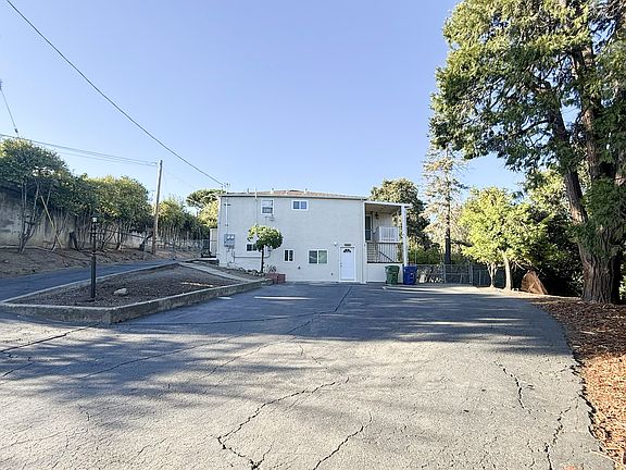 4th image of 3682 Seven Hills Rd #B