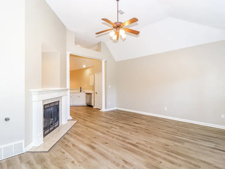 10178 Morning Hill Dr — Photo 4