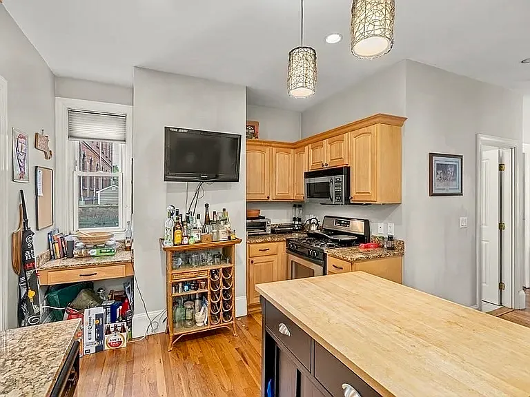 271 K St #1 — Photo 3