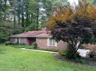 202 Thomas Rd, Hendersonville, NC 28739